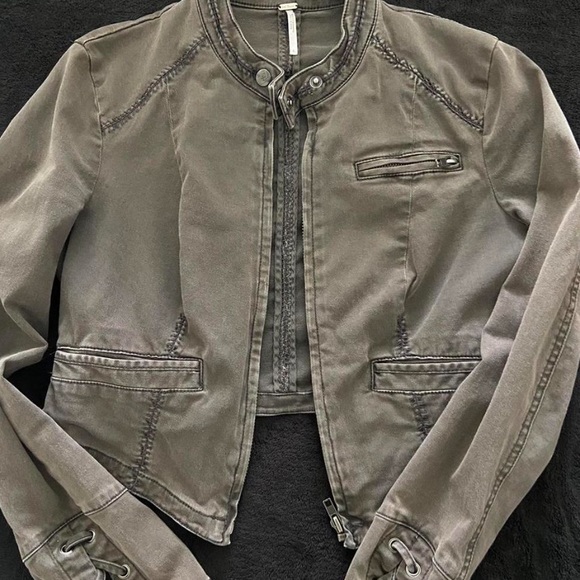 Free people crop jacket with lace cuffs - Picture 2 of 4